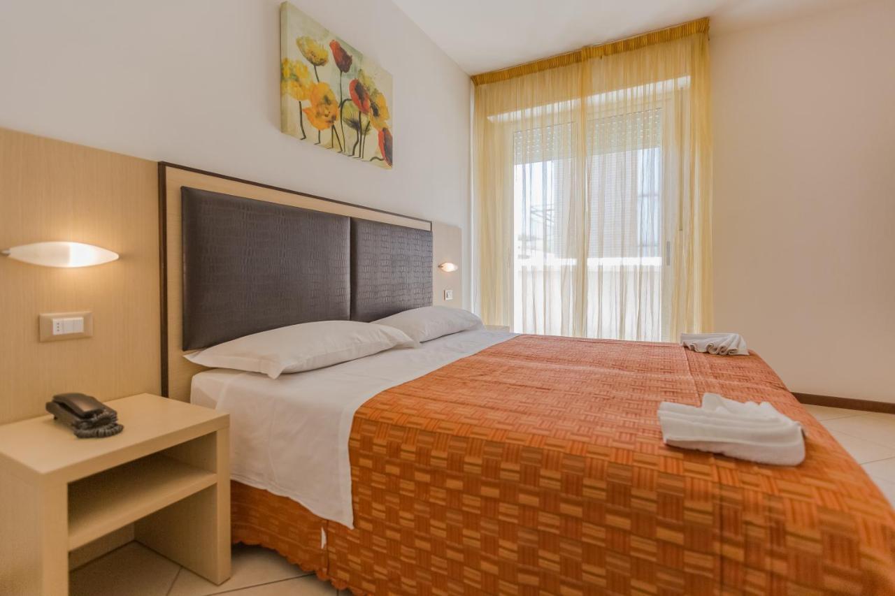 Hotel Bremen ริมินี ภายนอก รูปภาพ