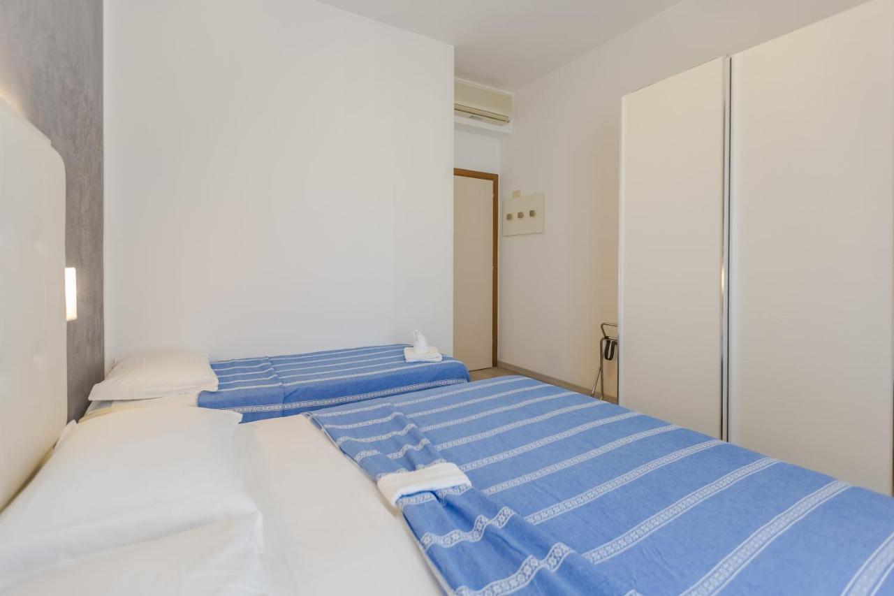 Hotel Bremen ริมินี ภายนอก รูปภาพ