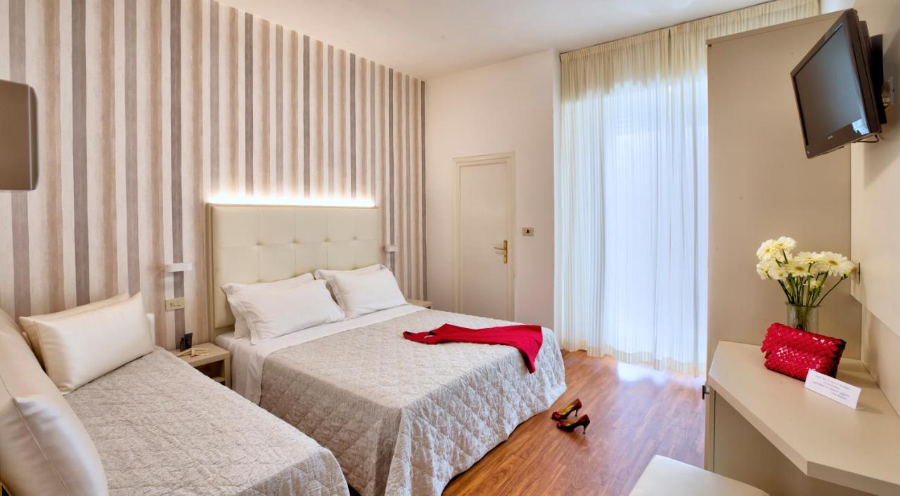 Hotel Bremen ริมินี ภายนอก รูปภาพ